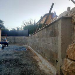 Mur en moellons brut, avant travail de la façade